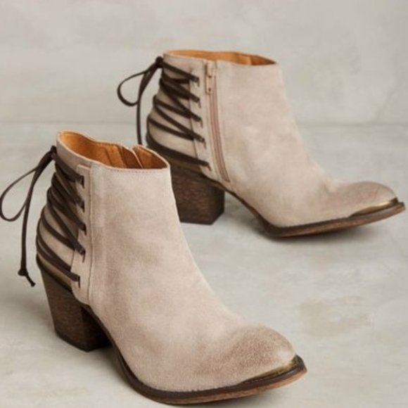 Klub Nico Shoes - NEW Klub Nico Tan Berta Lace-up Suede Bootie